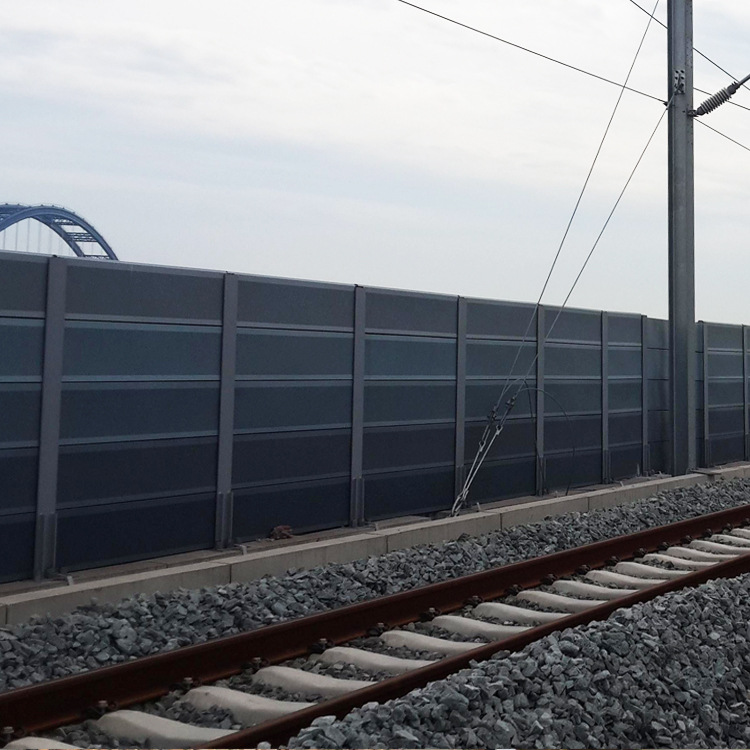 选择适合的铁路声屏障需考虑哪些因素